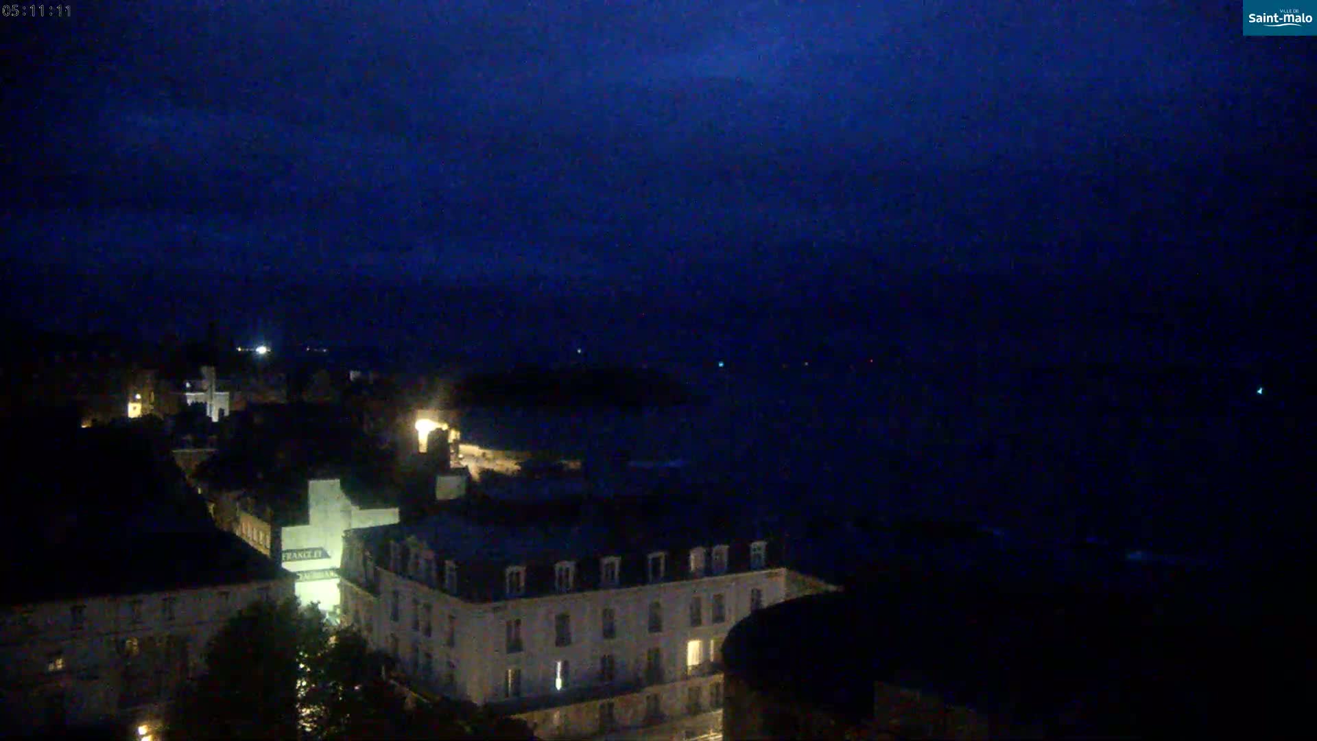 Saint-Malo City & Beach View Skyline Live Cam - Saint-Malo, Ille-et-Vilaine, Bretagne, France