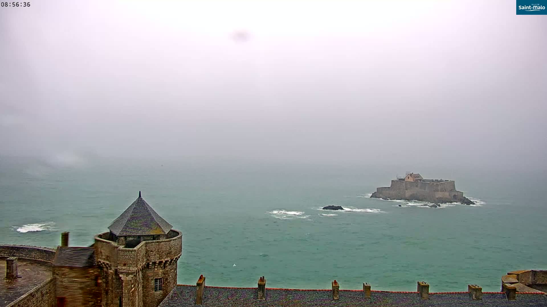 Saint-Malo City & Beach View Skyline Live Cam - Saint-Malo, Ille-et-Vilaine, Bretagne, France