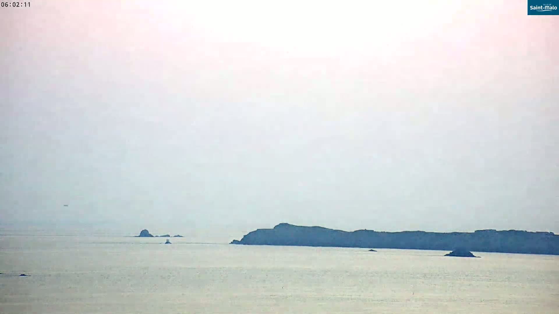 Saint-Malo City & Beach View Skyline Live Cam - Saint-Malo, Ille-et-Vilaine, Bretagne, France