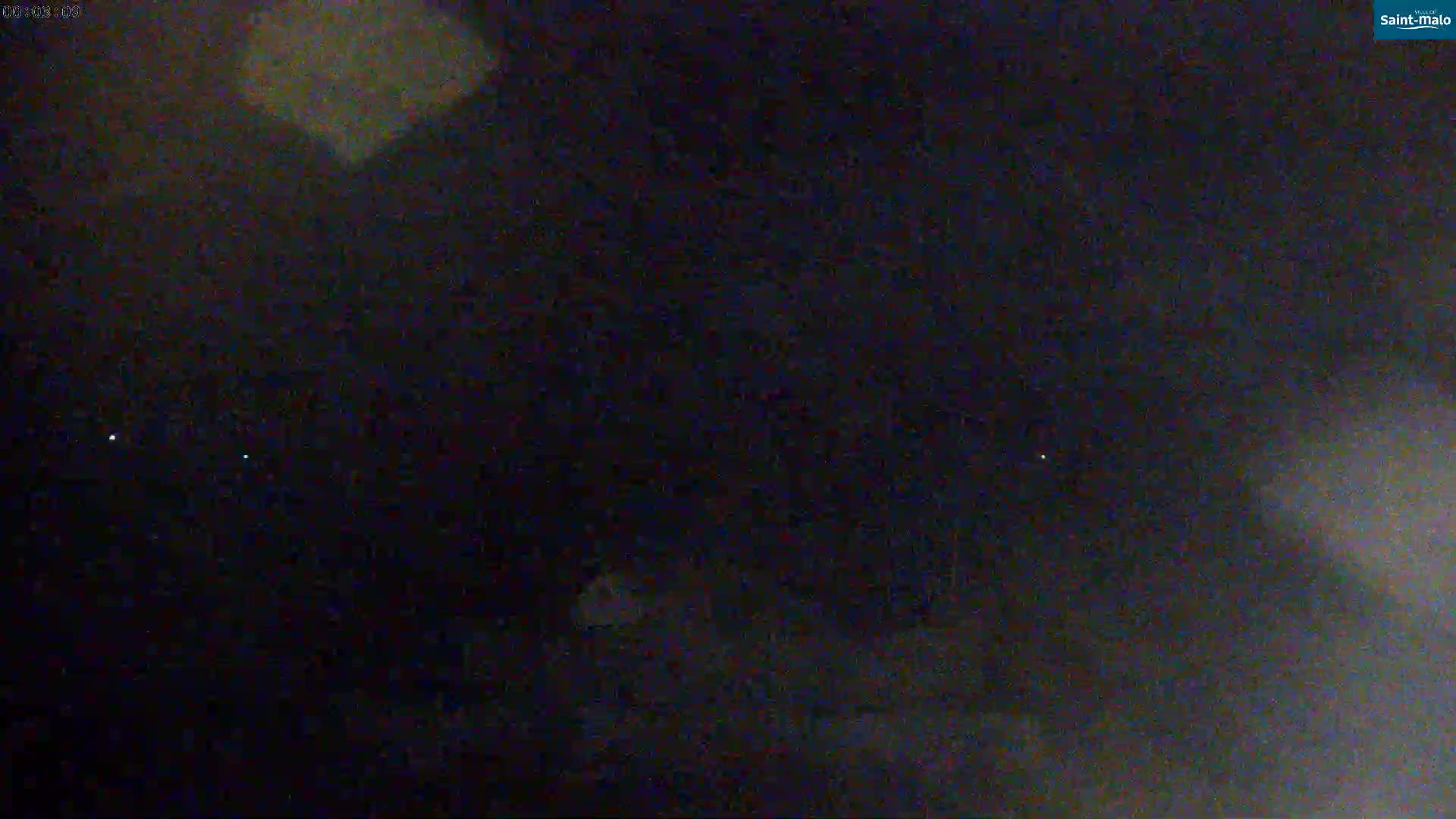 Saint-Malo City & Beach View Skyline Live Cam - Saint-Malo, Ille-et-Vilaine, Bretagne, France