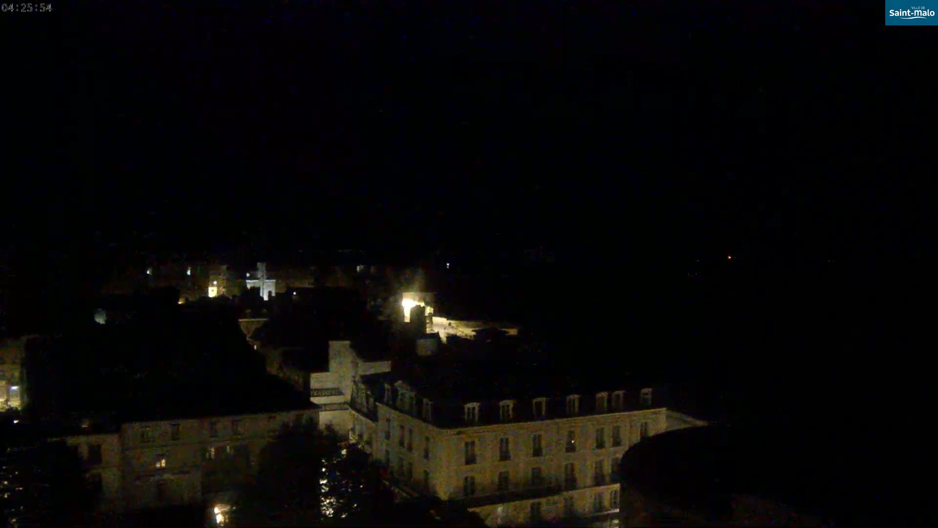 Saint-Malo City & Beach View Skyline Live Cam - Saint-Malo, Ille-et-Vilaine, Bretagne, France
