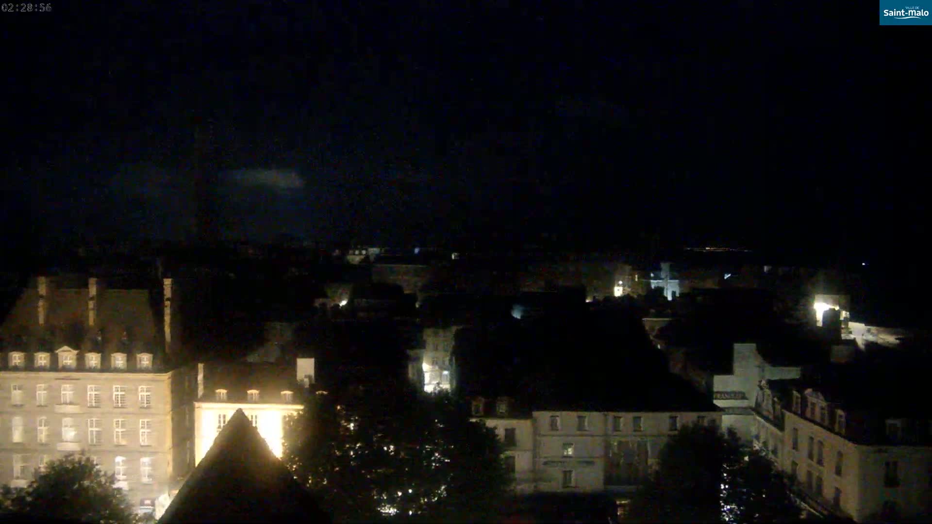 Saint-Malo City & Beach View Skyline Live Cam - Saint-Malo, Ille-et-Vilaine, Bretagne, France