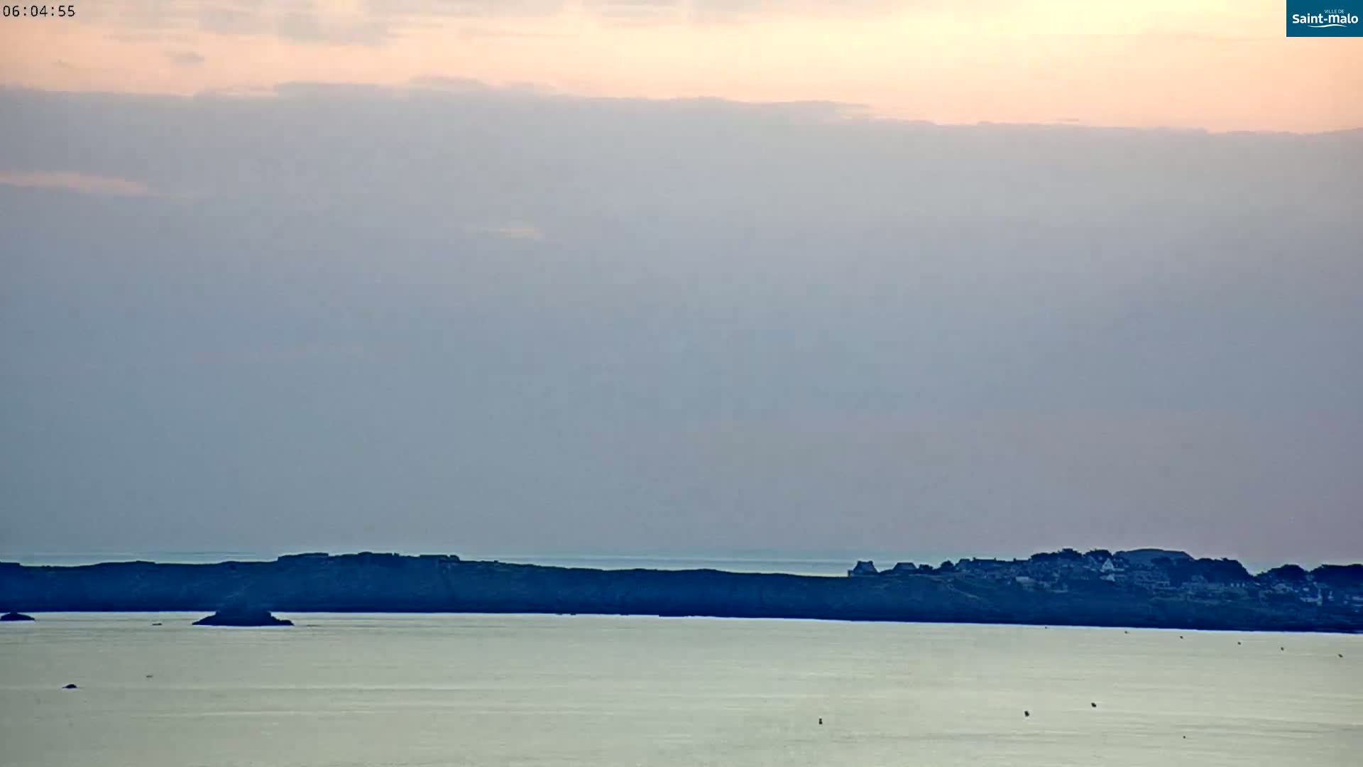 Saint-Malo City & Beach View Skyline Live Cam - Saint-Malo, Ille-et-Vilaine, Bretagne, France