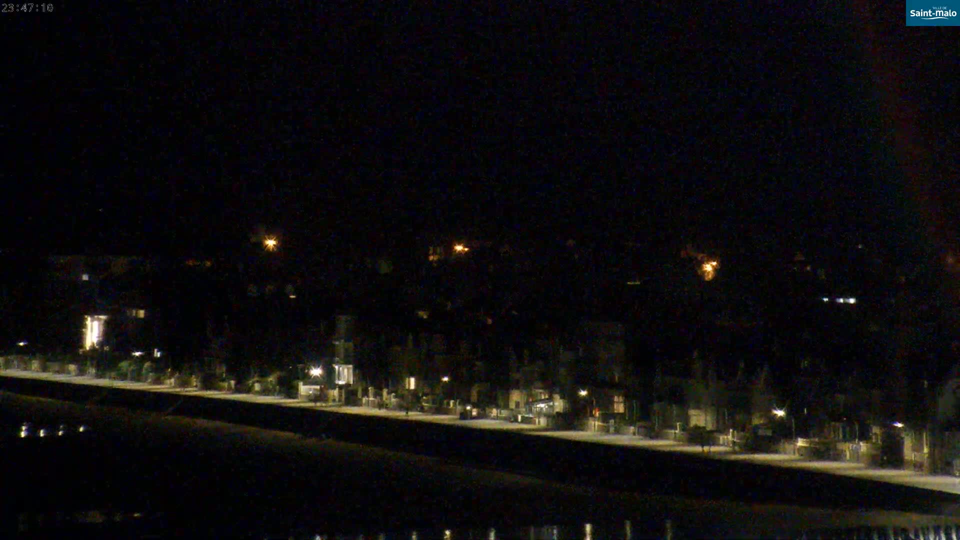 Saint-Malo City & Beach View Skyline Live Cam - Saint-Malo, Ille-et-Vilaine, Bretagne, France