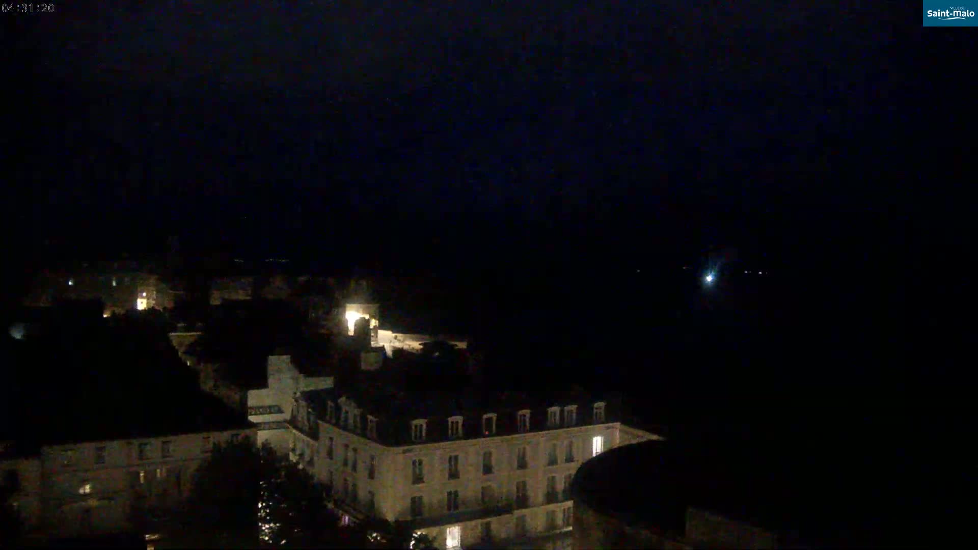 Saint-Malo City & Beach View Skyline Live Cam - Saint-Malo, Ille-et-Vilaine, Bretagne, France