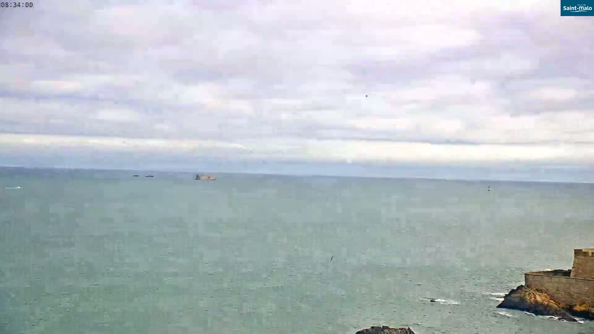 Saint-Malo City & Beach View Skyline Live Cam - Saint-Malo, Ille-et-Vilaine, Bretagne, France