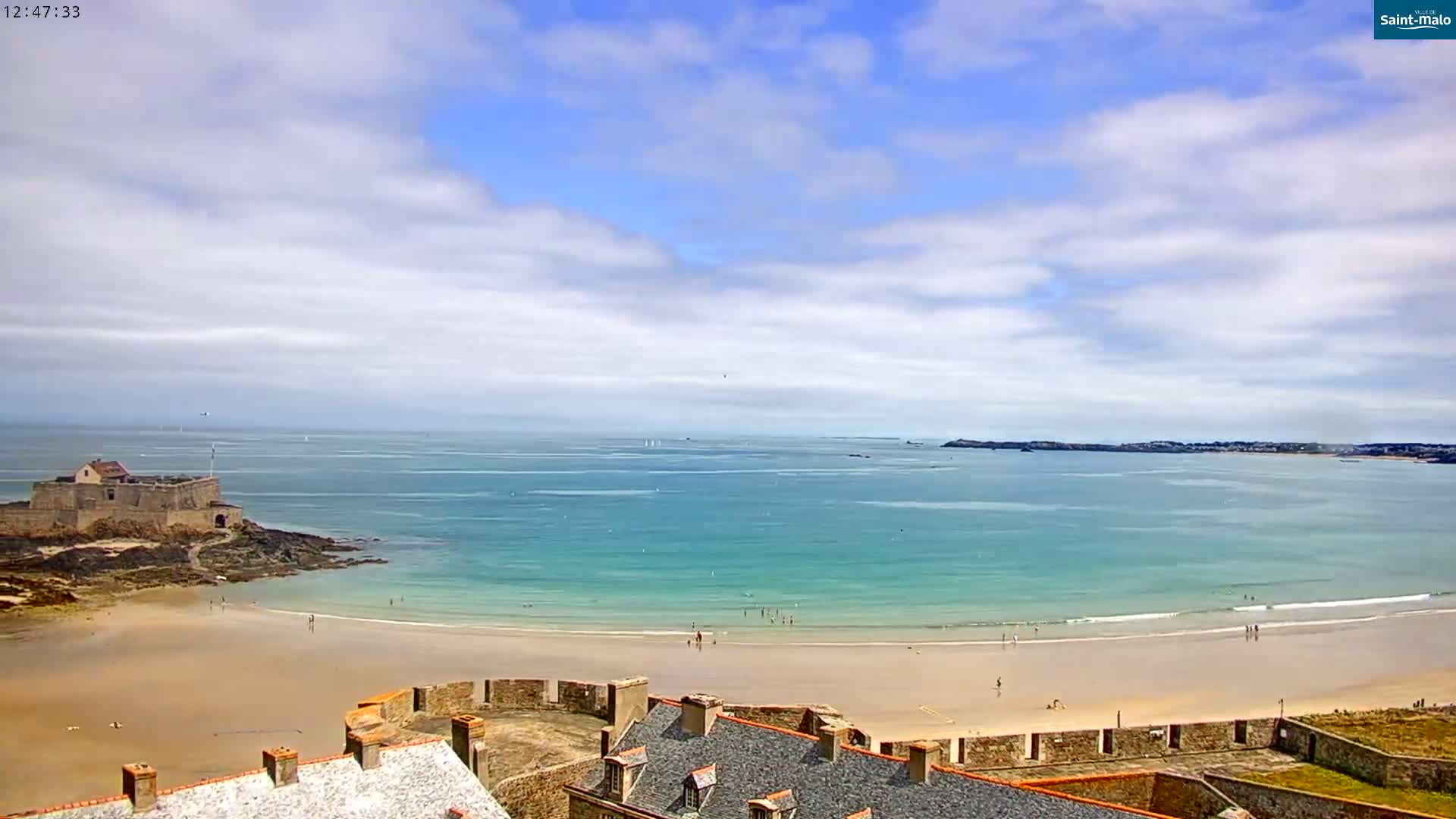 Saint-Malo City & Beach View Skyline Live Cam - Saint-Malo, Ille-et-Vilaine, Bretagne, France