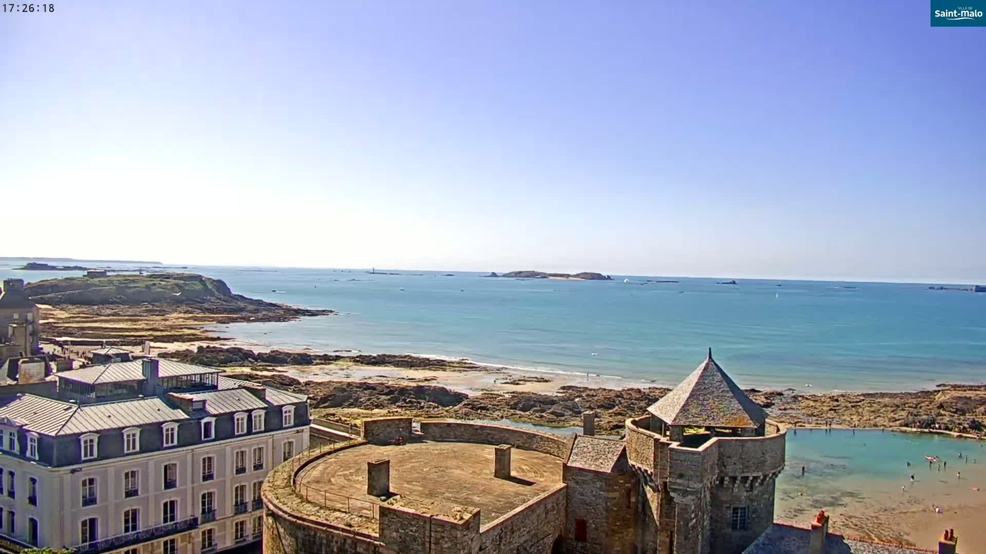 Saint-Malo City & Beach View Skyline Live Cam - Saint-Malo, Ille-et-Vilaine, Bretagne, France
