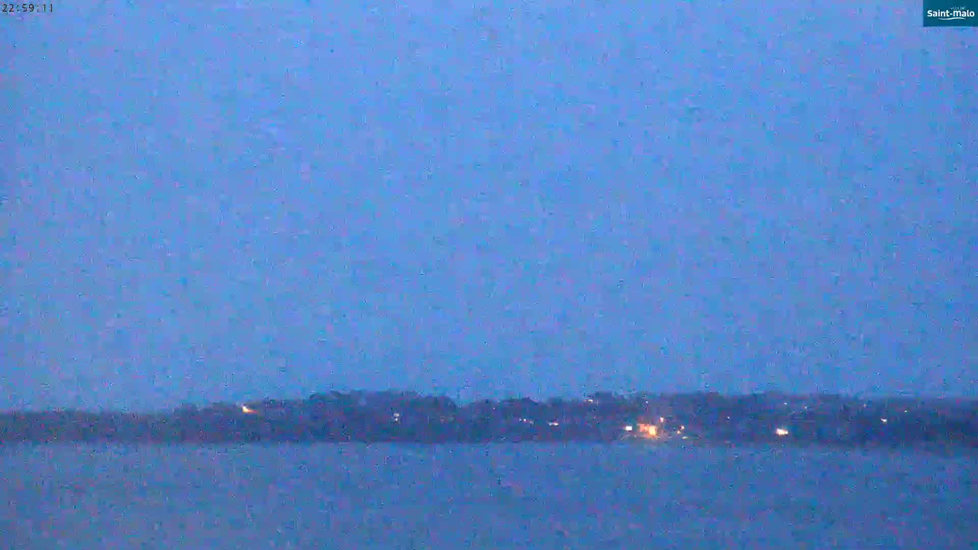 Saint-Malo City & Beach View Skyline Live Cam - Saint-Malo, Ille-et-Vilaine, Bretagne, France
