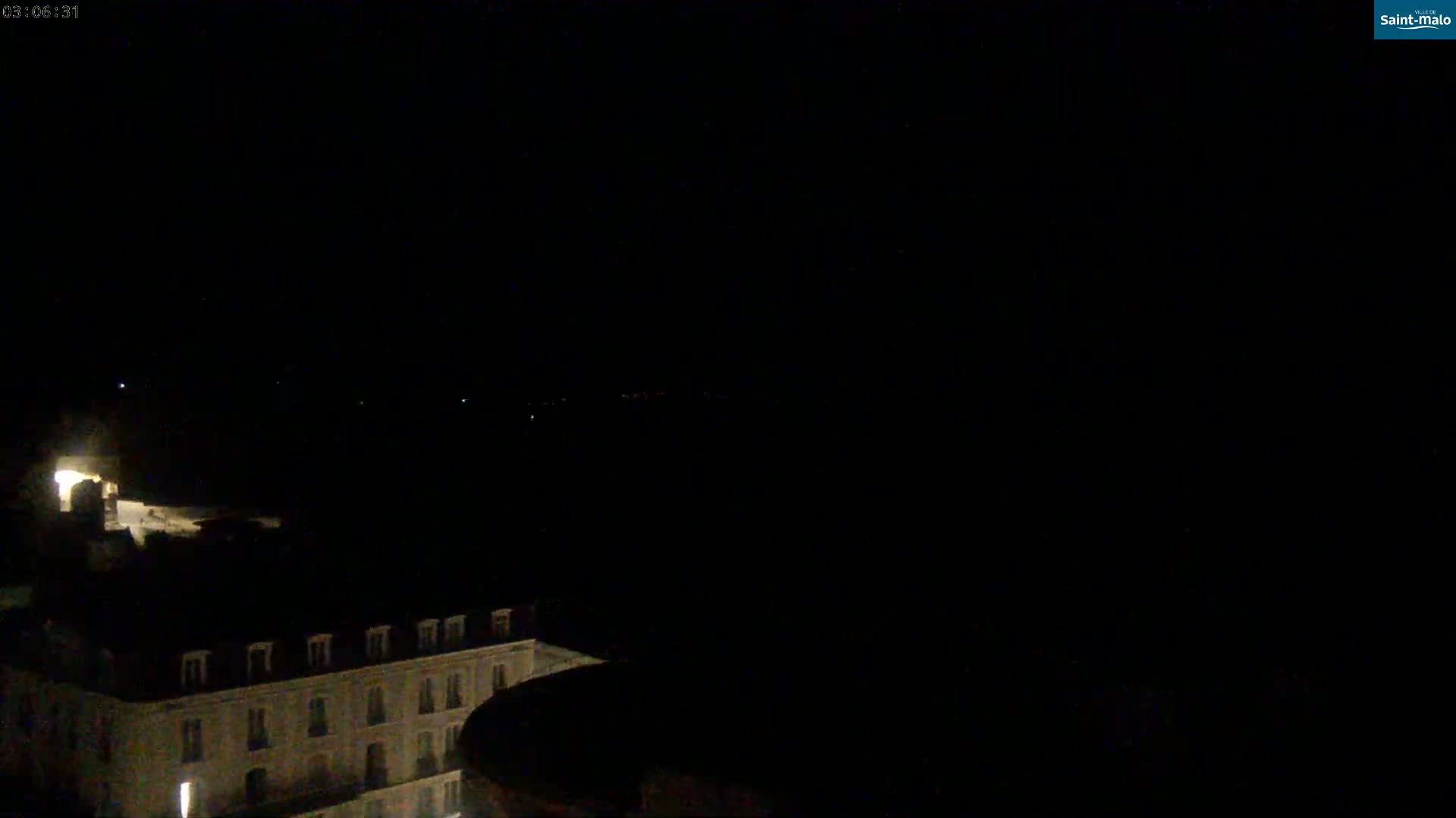 Saint-Malo City & Beach View Skyline Live Cam - Saint-Malo, Ille-et-Vilaine, Bretagne, France
