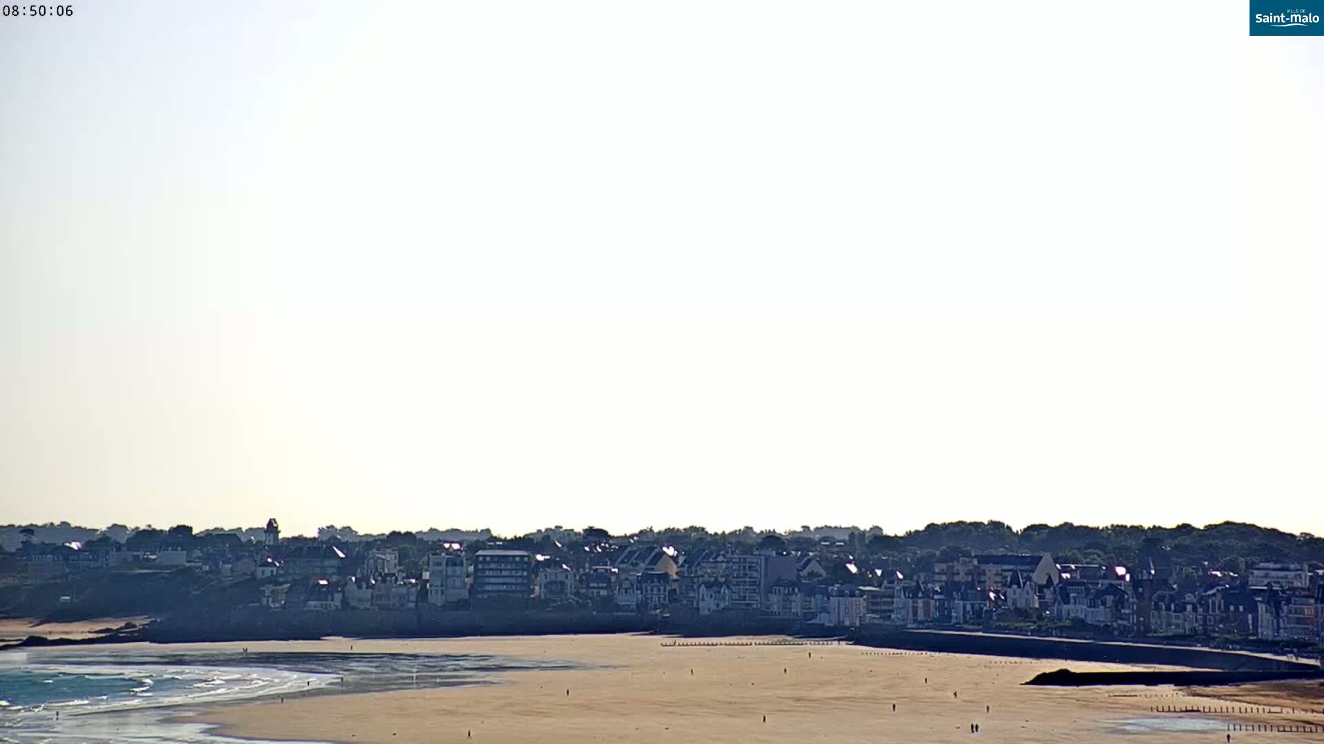 Saint-Malo City & Beach View Skyline Live Cam - Saint-Malo, Ille-et-Vilaine, Bretagne, France