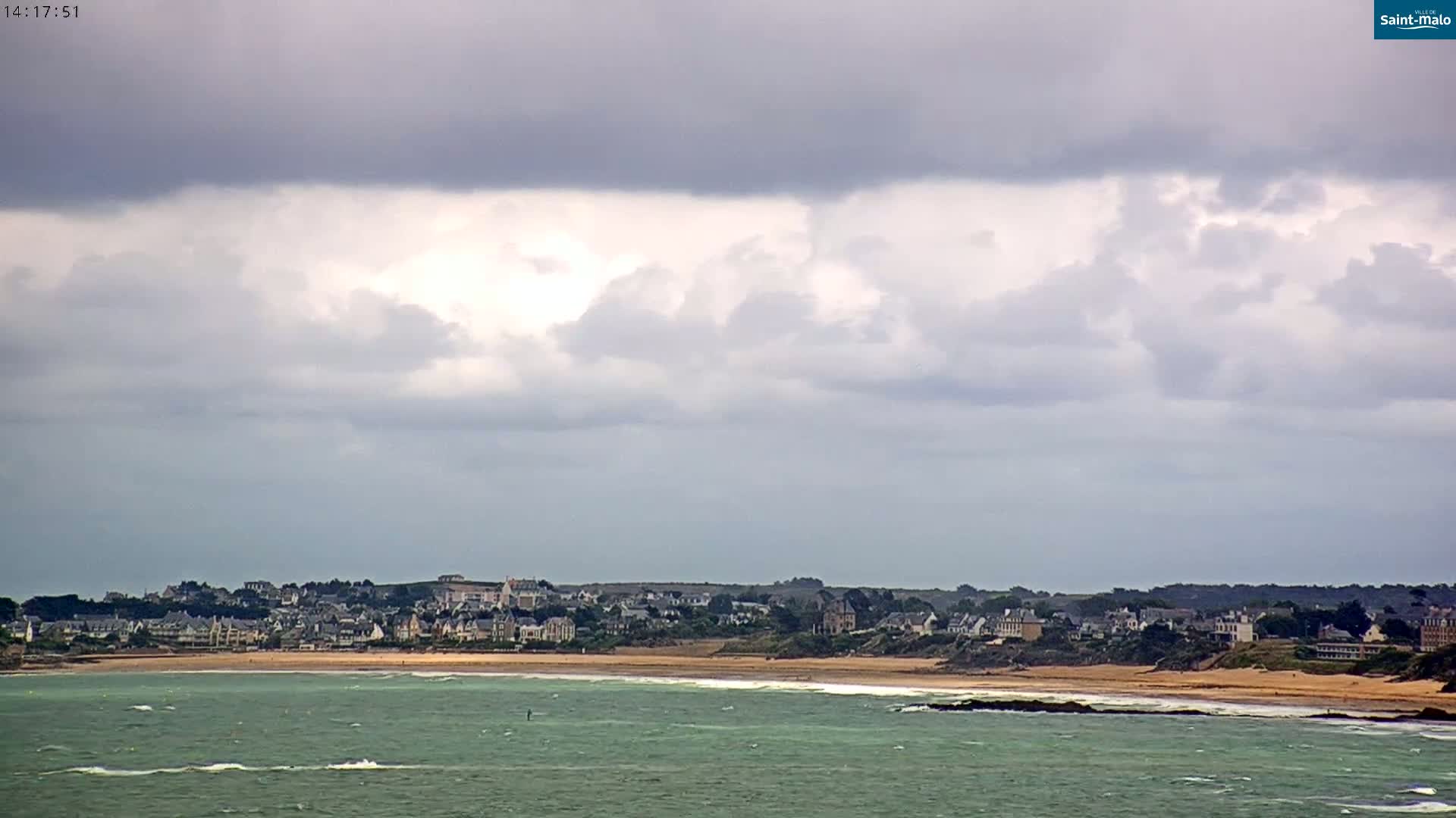 Saint-Malo City & Beach View Skyline Live Cam - Saint-Malo, Ille-et-Vilaine, Bretagne, France