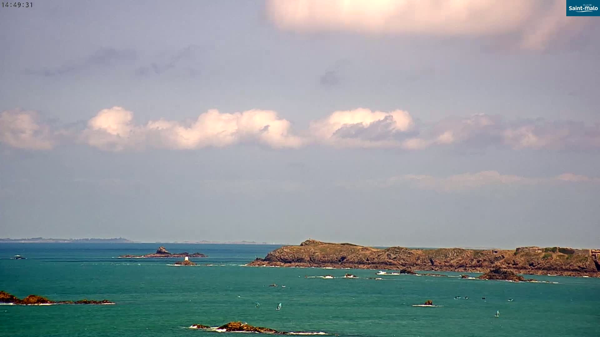 Saint-Malo City & Beach View Skyline Live Cam - Saint-Malo, Ille-et-Vilaine, Bretagne, France