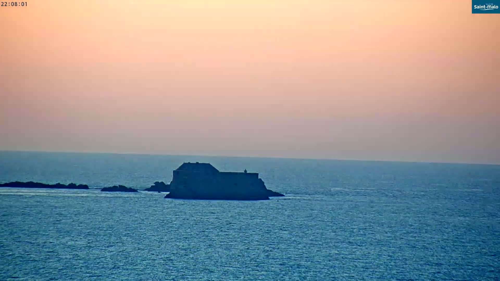 Saint-Malo City & Beach View Skyline Live Cam - Saint-Malo, Ille-et-Vilaine, Bretagne, France