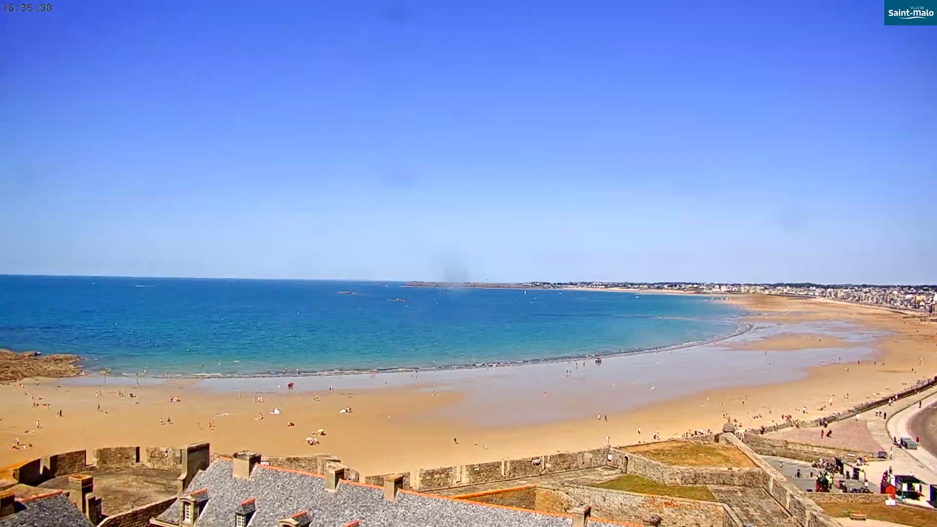 Saint-Malo City & Beach View Skyline Live Cam - Saint-Malo, Ille-et-Vilaine, Bretagne, France