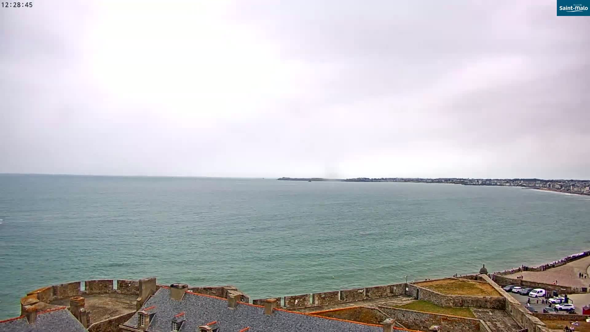 Saint-Malo City & Beach View Skyline Live Cam - Saint-Malo, Ille-et-Vilaine, Bretagne, France