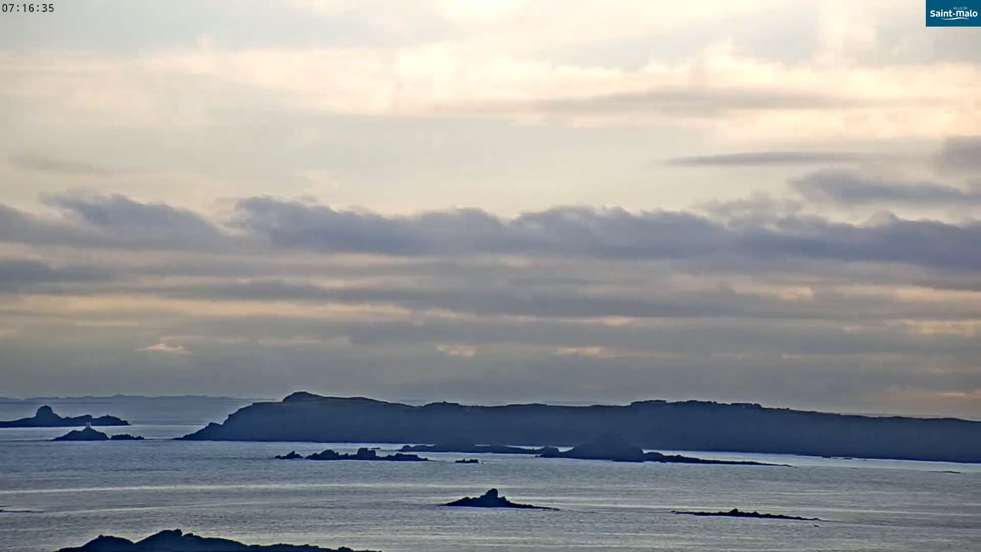 Saint-Malo City & Beach View Skyline Live Cam - Saint-Malo, Ille-et-Vilaine, Bretagne, France