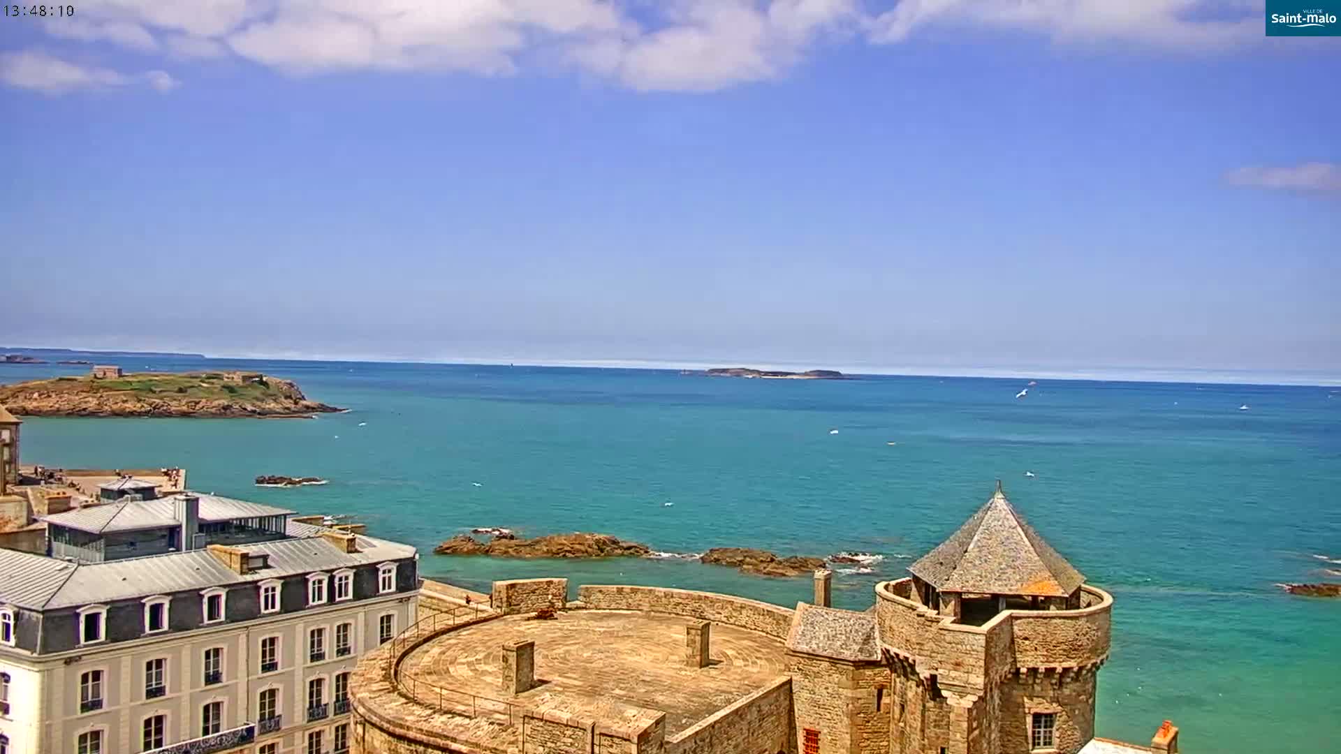 Saint-Malo City & Beach View Skyline Live Cam - Saint-Malo, Ille-et-Vilaine, Bretagne, France