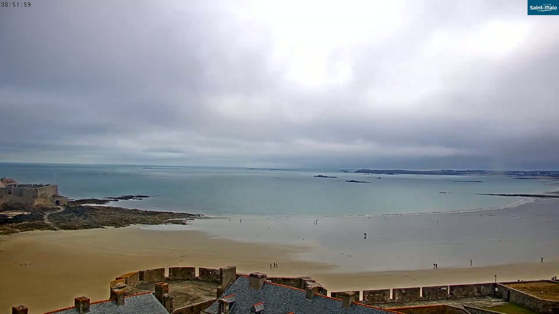 Saint-Malo City & Beach View Skyline Live Cam - Saint-Malo, Ille-et-Vilaine, Bretagne, France