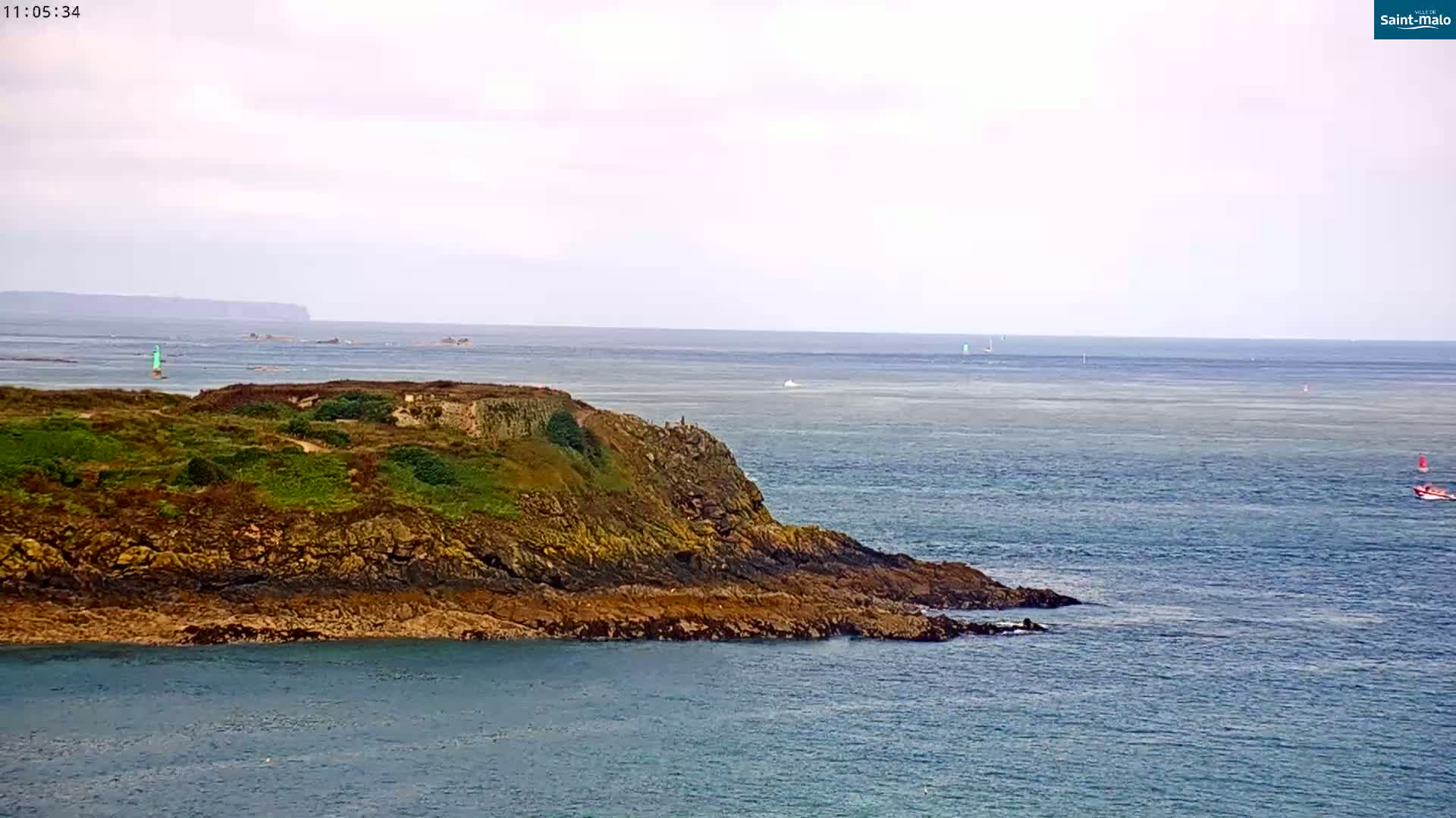 Saint-Malo City & Beach View Skyline Live Cam - Saint-Malo, Ille-et-Vilaine, Bretagne, France
