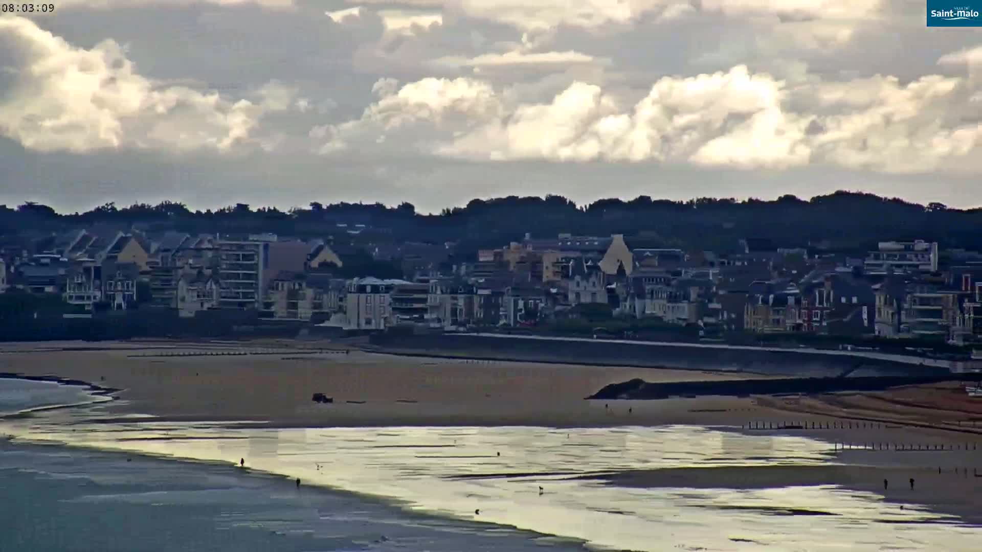 Saint-Malo City & Beach View Skyline Live Cam - Saint-Malo, Ille-et-Vilaine, Bretagne, France