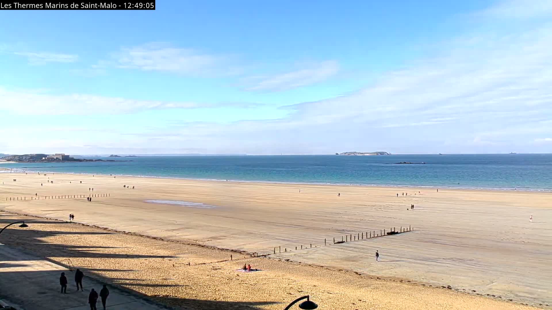 Saint-Malo City & Beach View Skyline Live Cam - Saint-Malo, Ille-et-Vilaine, Bretagne, France
