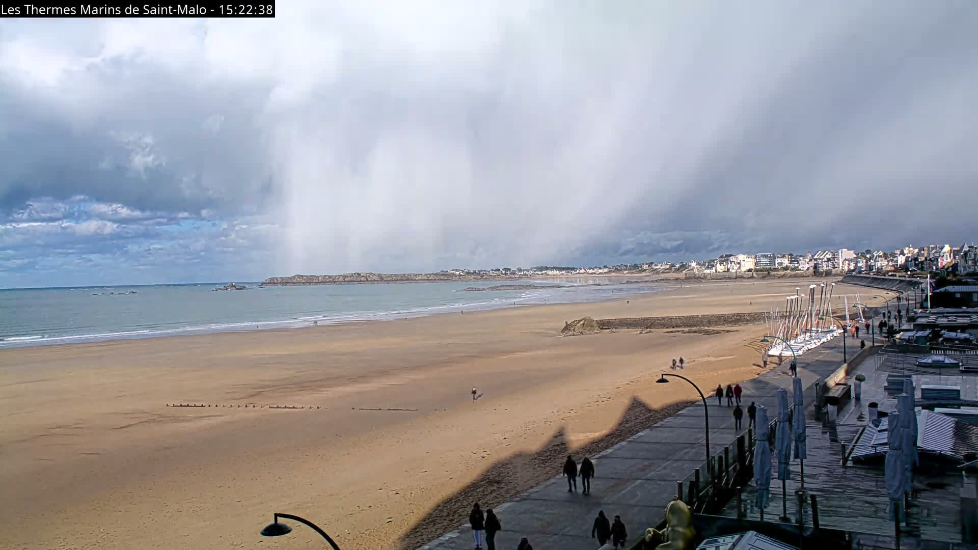 Saint-Malo City & Beach View Skyline Live Cam - Saint-Malo, Ille-et-Vilaine, Bretagne, France