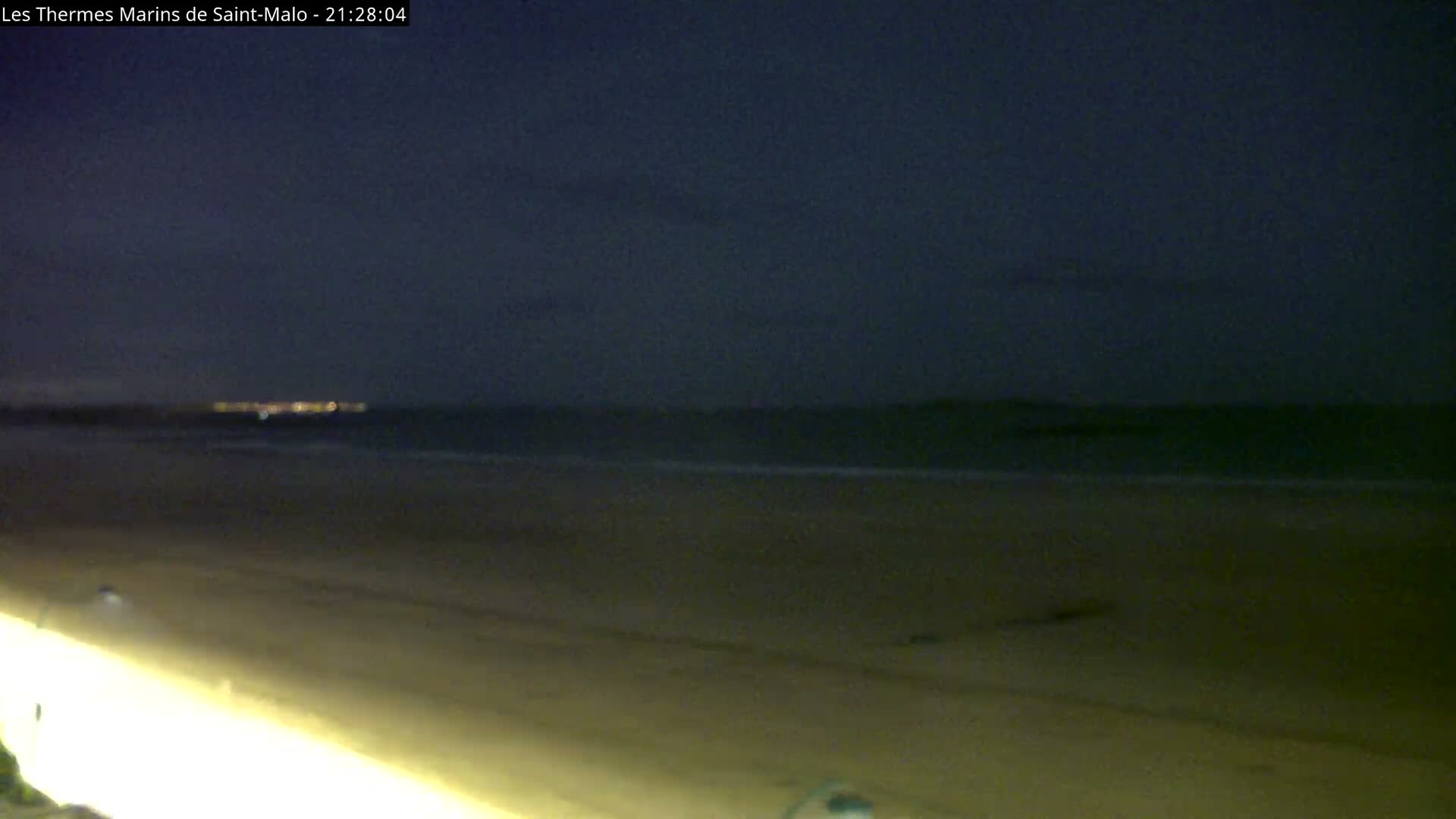 Saint-Malo City & Beach View Skyline Live Cam - Saint-Malo, Ille-et-Vilaine, Bretagne, France