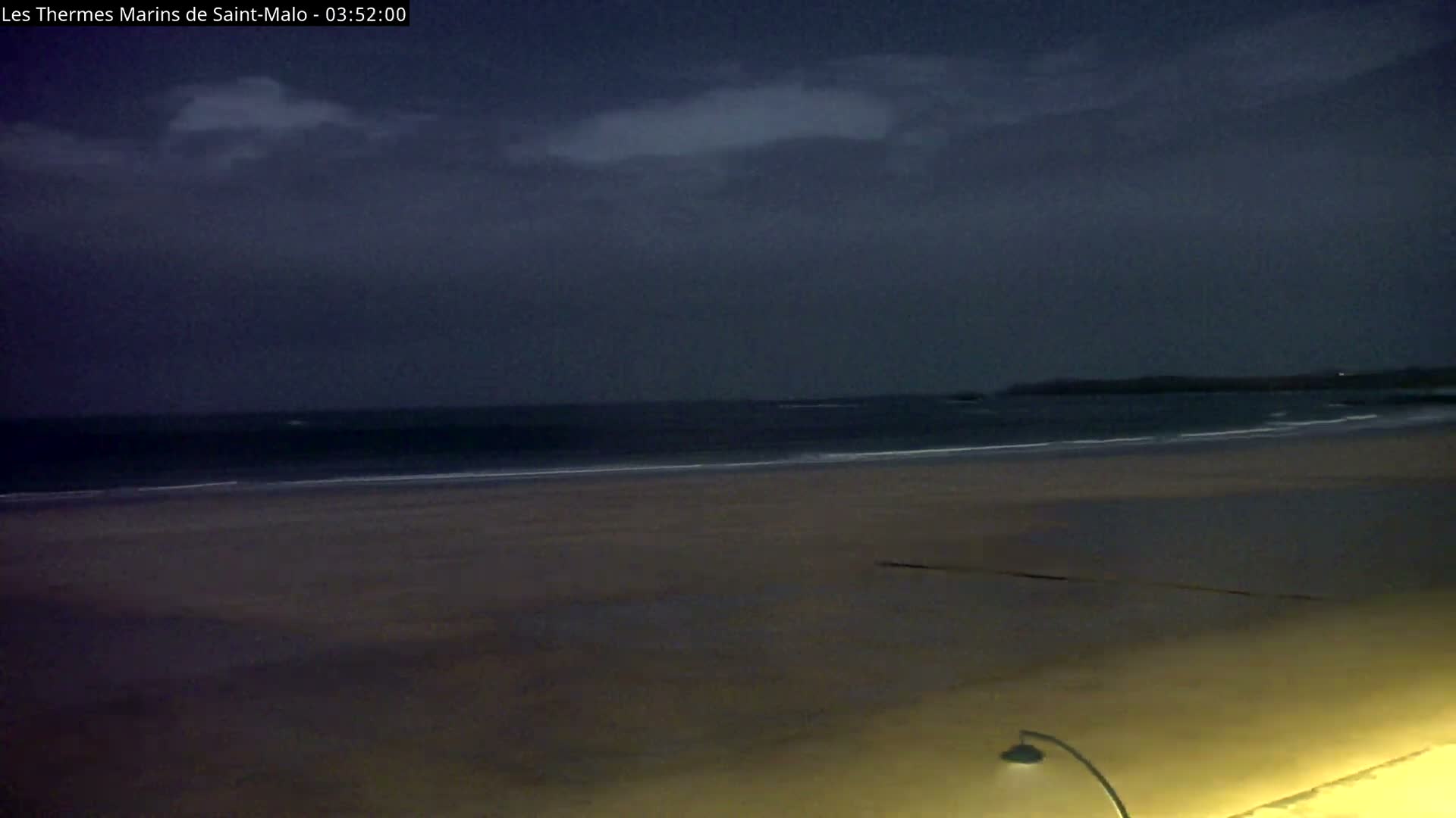 Saint-Malo City & Beach View Skyline Live Cam - Saint-Malo, Ille-et-Vilaine, Bretagne, France