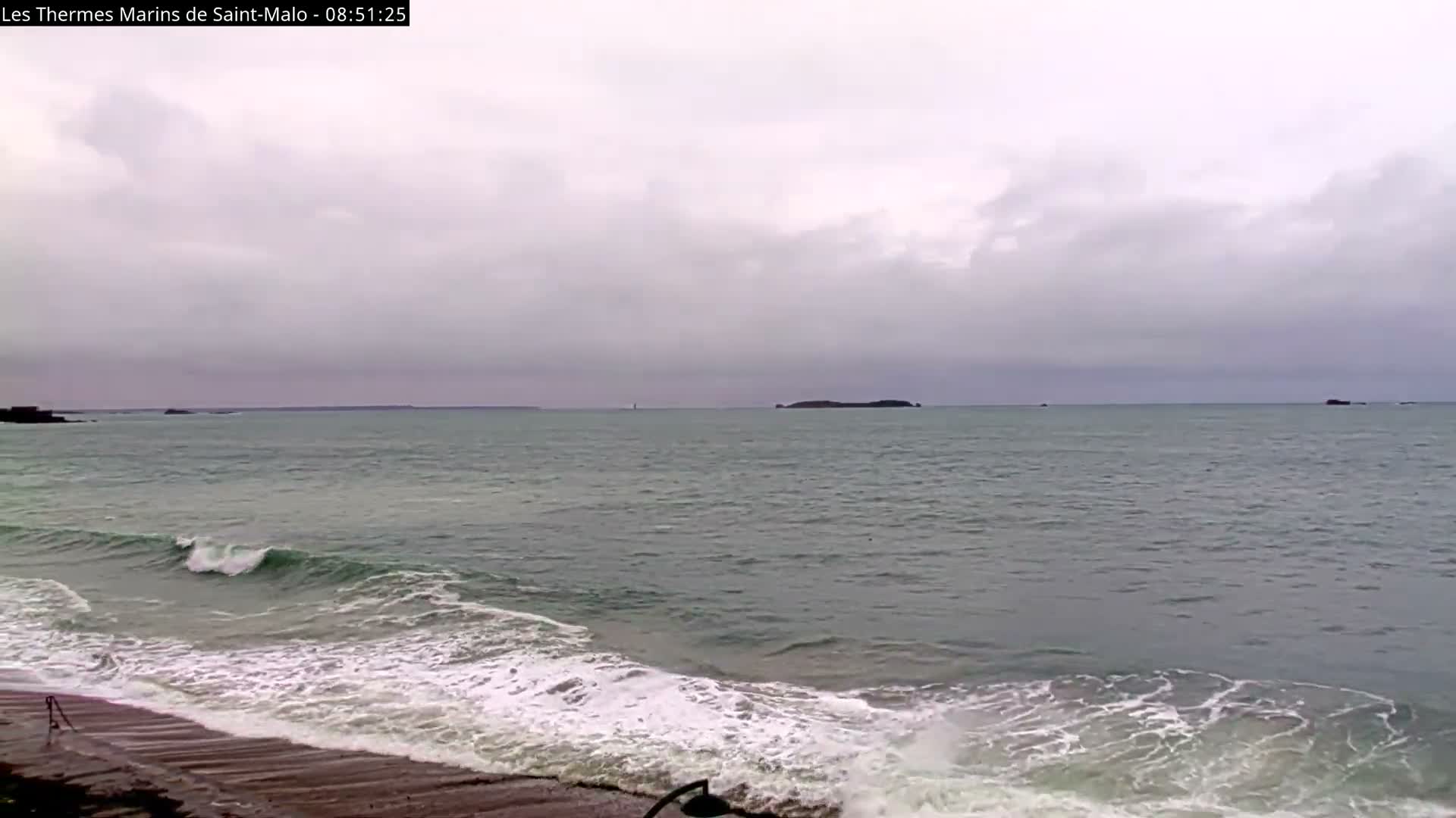Saint-Malo City & Beach View Skyline Live Cam - Saint-Malo, Ille-et-Vilaine, Bretagne, France