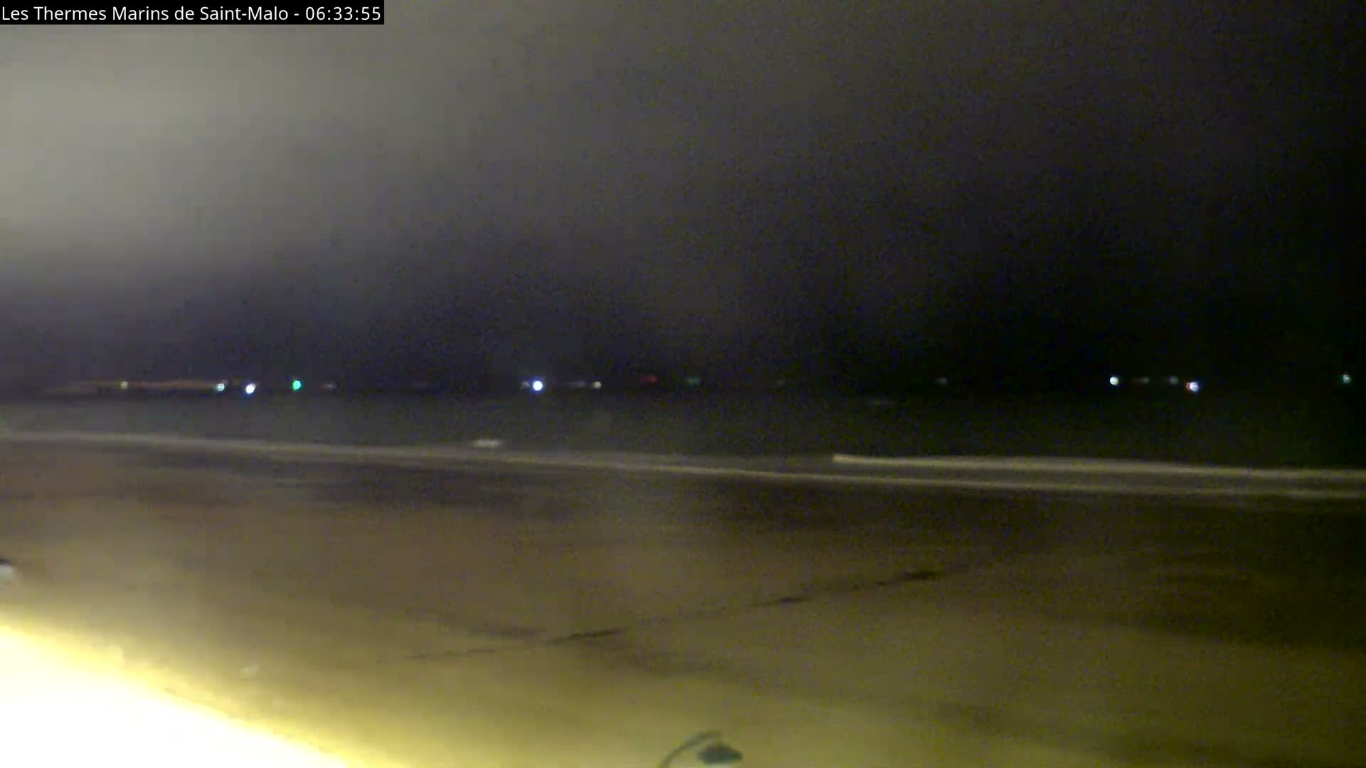 Saint-Malo City & Beach View Skyline Live Cam - Saint-Malo, Ille-et-Vilaine, Bretagne, France