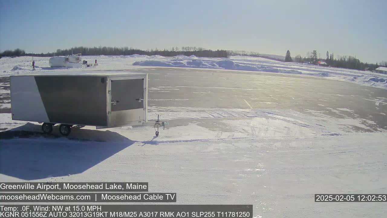 Greenville Municipility Airport, Live Cam, Maine at Moosehead Lake 