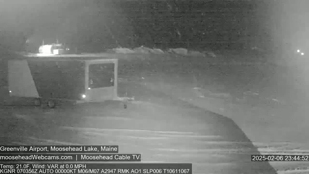 Greenville Municipility Airport, Live Cam, Maine at Moosehead Lake 