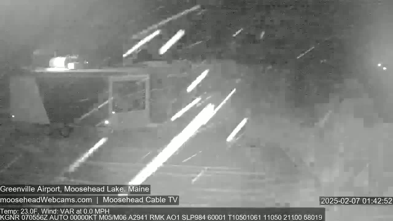 Greenville Municipility Airport, Live Cam, Maine at Moosehead Lake 
