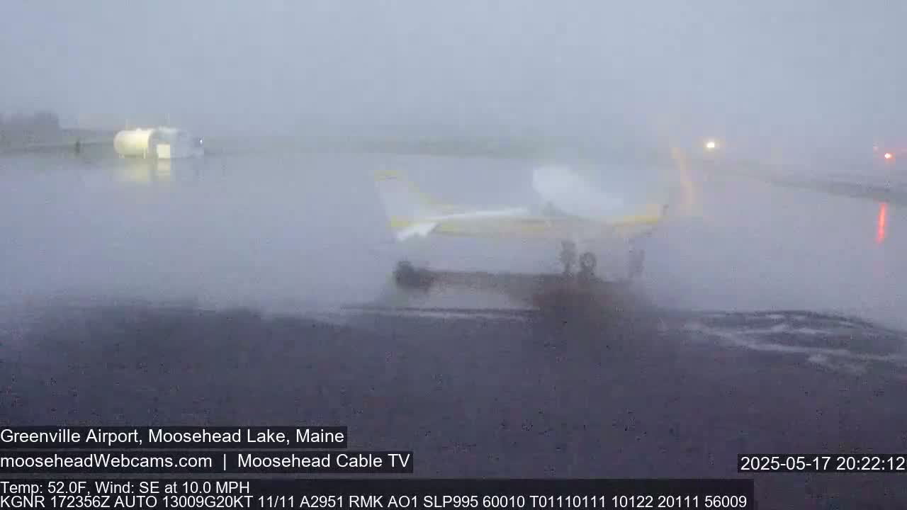 Greenville Municipility Airport, Live Cam, Maine at Moosehead Lake 