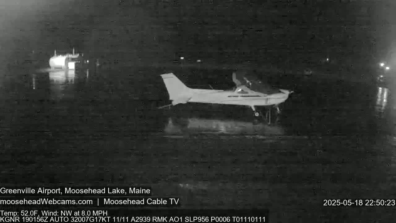 Greenville Municipility Airport, Live Cam, Maine at Moosehead Lake 