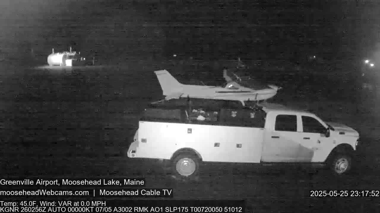 Greenville Municipility Airport, Live Cam, Maine at Moosehead Lake 