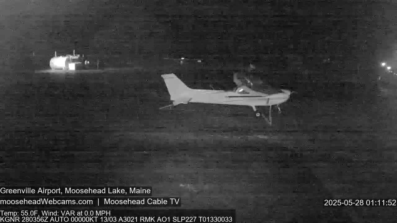 Greenville Municipility Airport, Live Cam, Maine at Moosehead Lake 