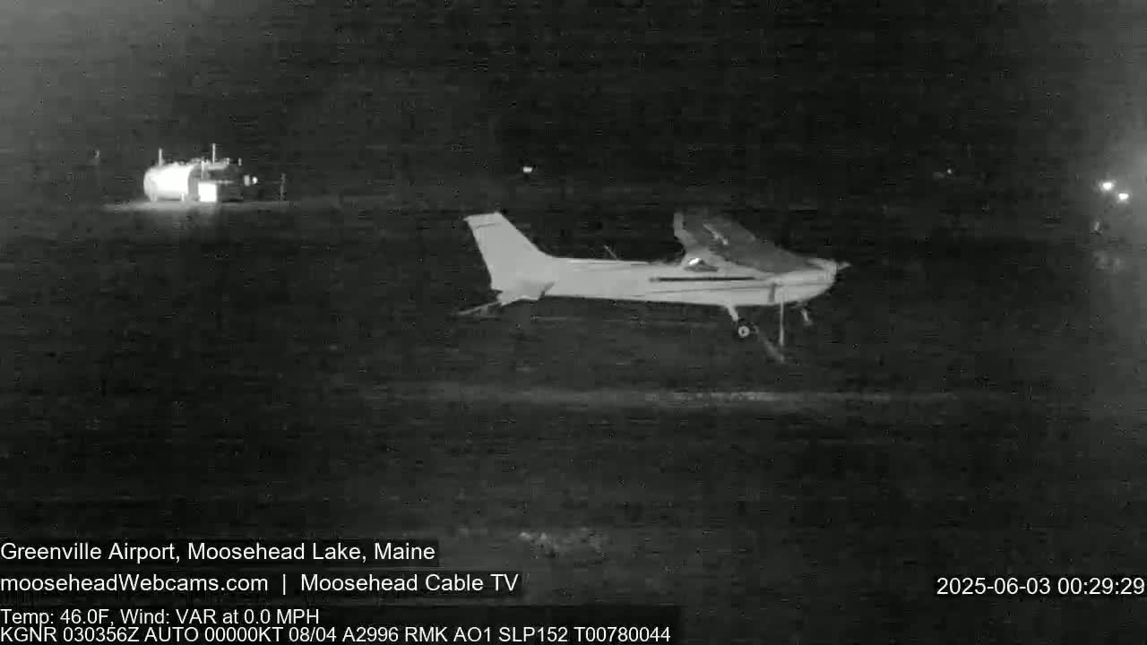 Greenville Municipility Airport, Live Cam, Maine at Moosehead Lake 