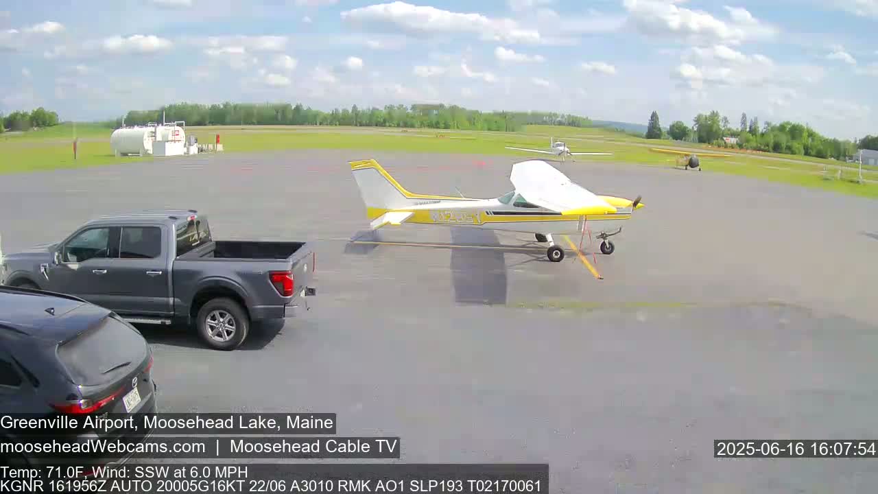 Greenville Municipal  Airport  Live Cam 3B1 - Greenville, Piscataquis, Maine, USA
