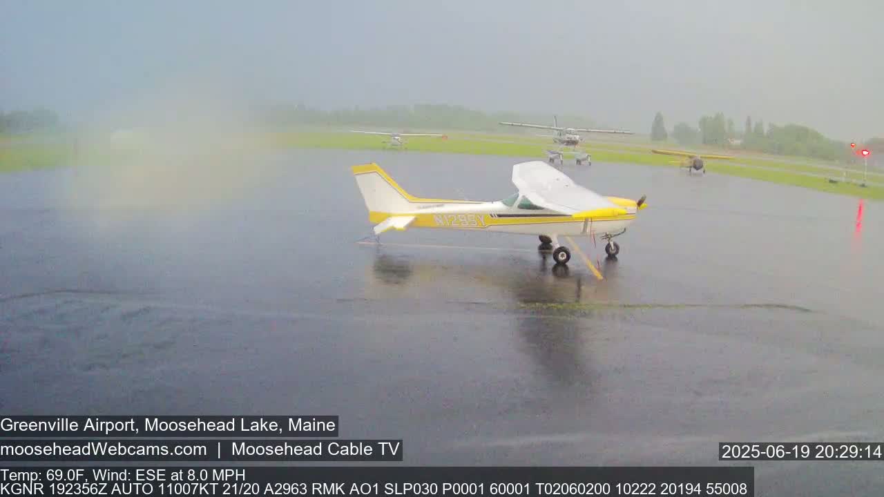 Greenville Municipal  Airport  Live Cam 3B1 - Greenville, Piscataquis, Maine, USA