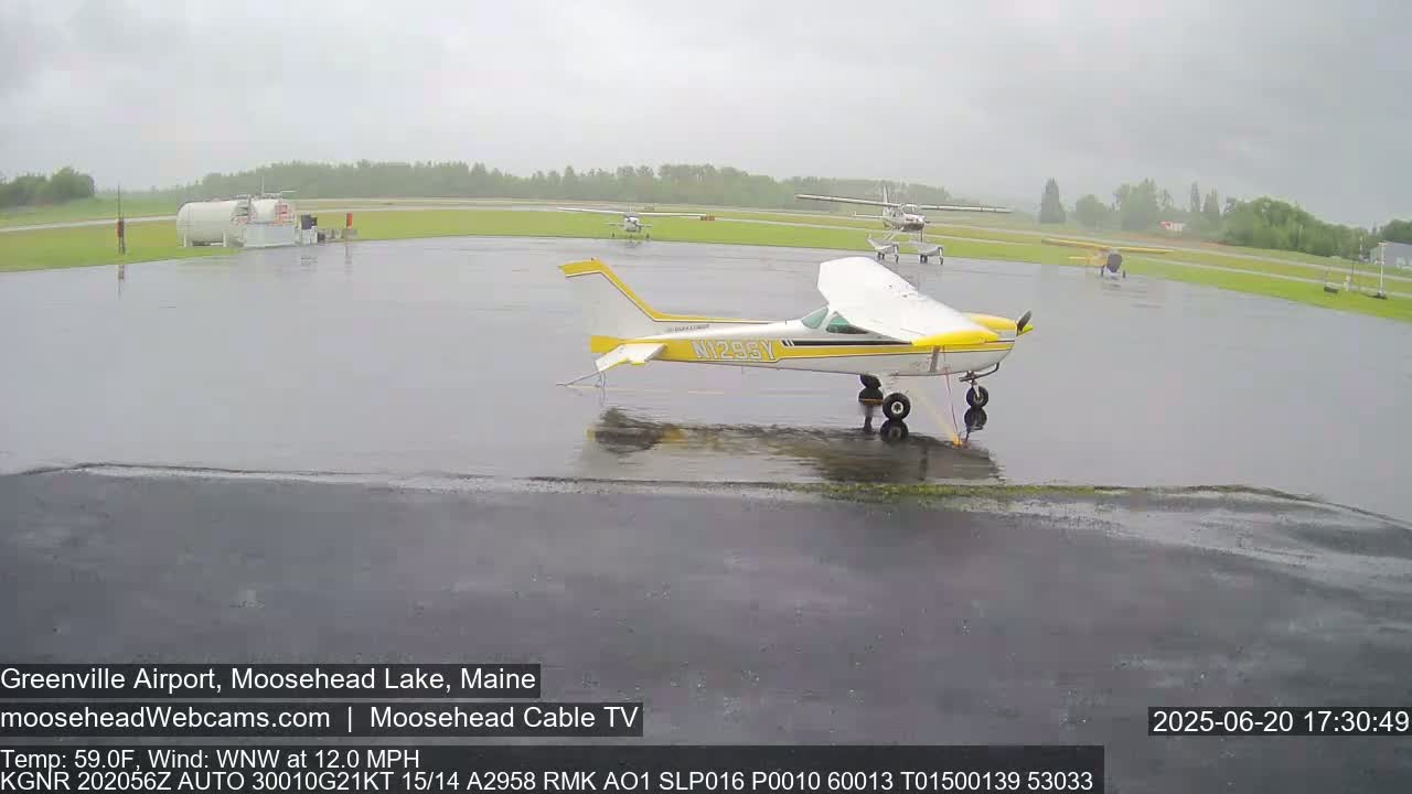 Greenville Municipal  Airport  Live Cam 3B1 - Greenville, Piscataquis, Maine, USA