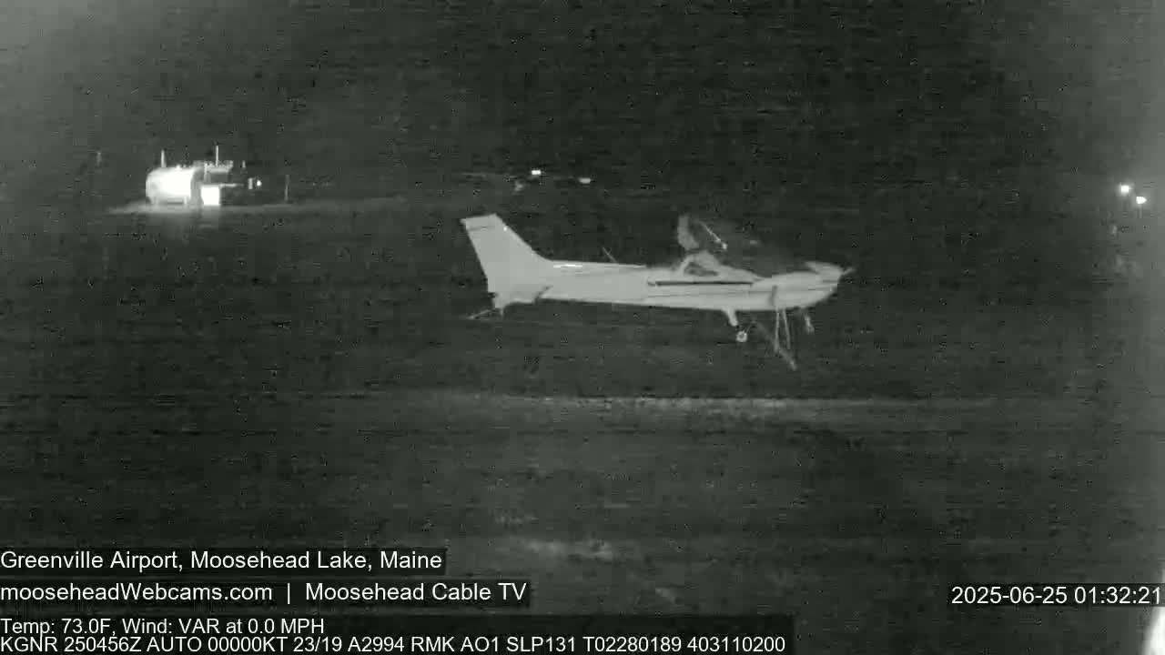 Greenville Municipal  Airport  Live Cam 3B1 - Greenville, Piscataquis, Maine, USA