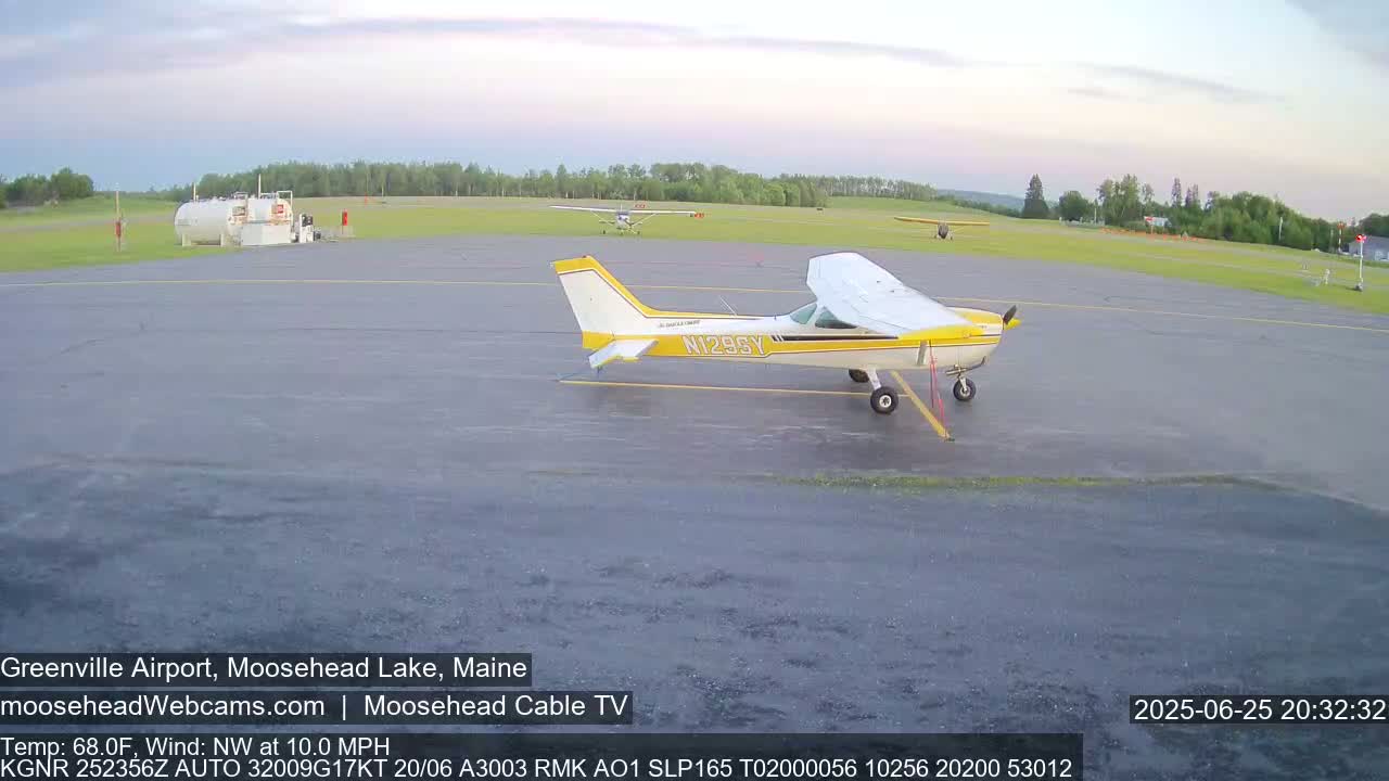 Greenville Municipal  Airport  Live Cam 3B1 - Greenville, Piscataquis, Maine, USA