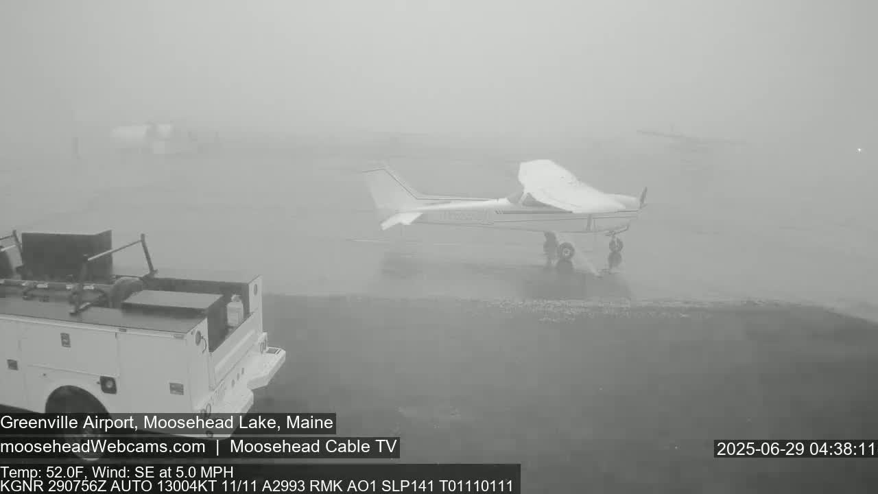 Greenville Municipal  Airport  Live Cam 3B1 - Greenville, Piscataquis, Maine, USA