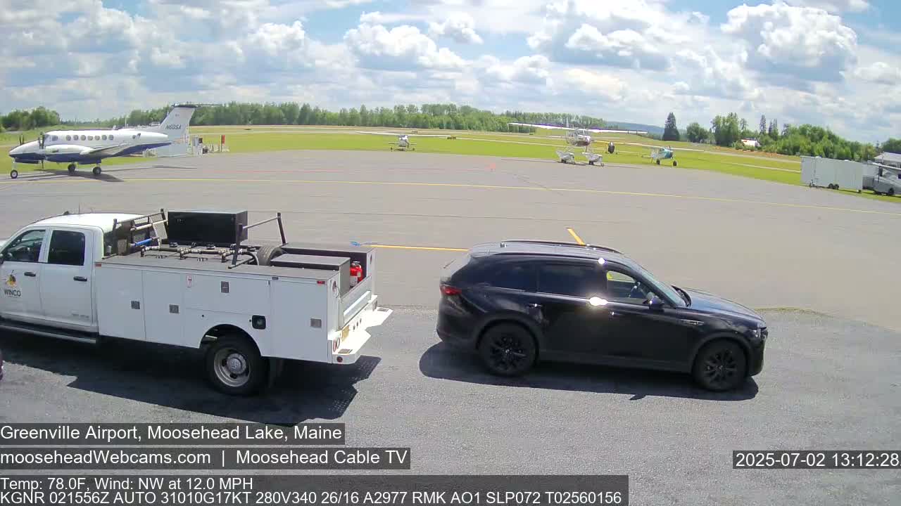 Greenville Municipal  Airport  Live Cam 3B1 - Greenville, Piscataquis, Maine, USA