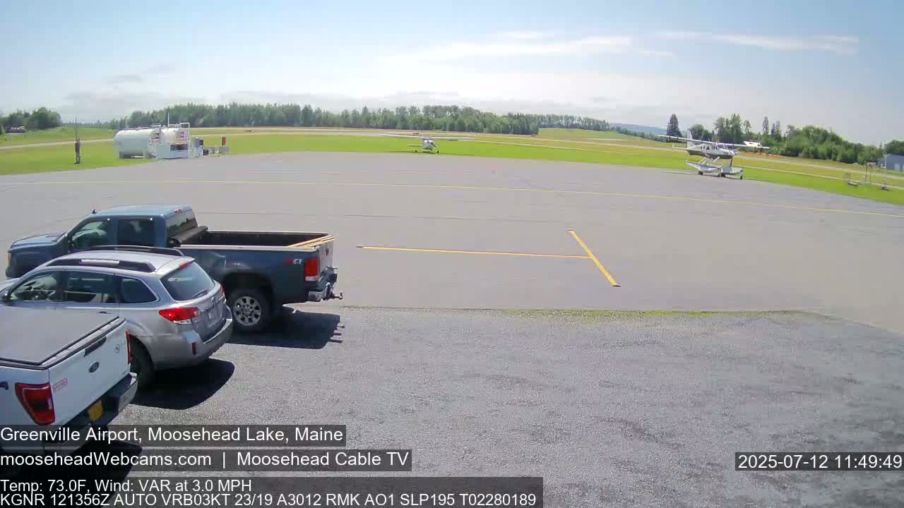 Greenville Municipal  Airport  Live Cam 3B1 - Greenville, Piscataquis, Maine, USA