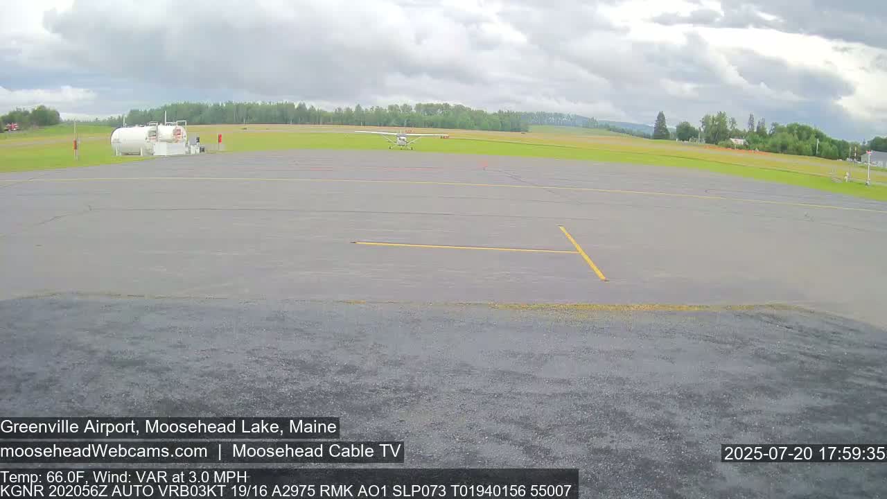 Greenville Municipal  Airport  Live Cam 3B1 - Greenville, Piscataquis, Maine, USA