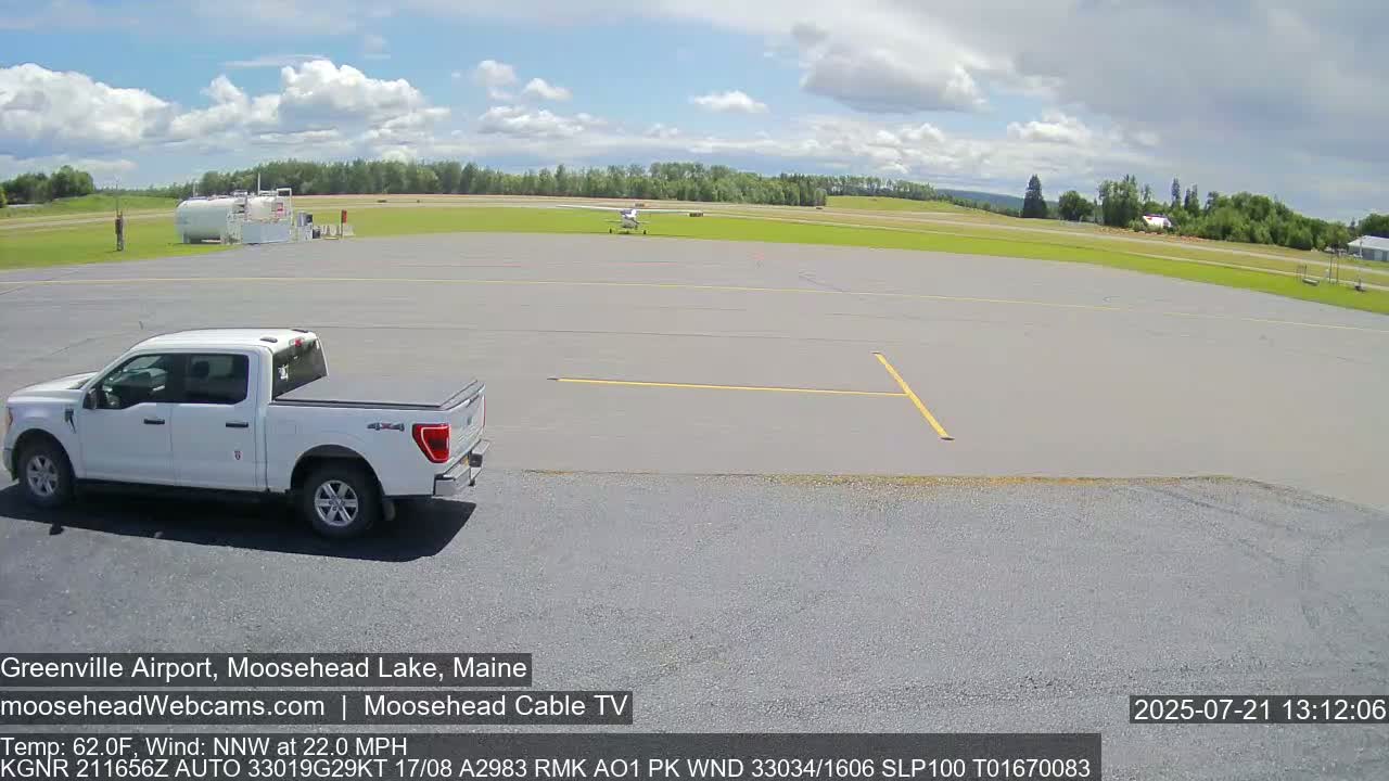 Greenville Municipal  Airport  Live Cam 3B1 - Greenville, Piscataquis, Maine, USA