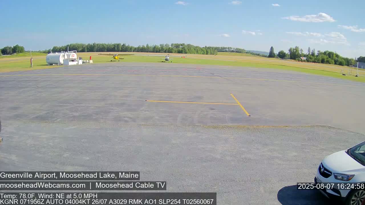 Greenville Municipal  Airport  Live Cam 3B1 - Greenville, Piscataquis, Maine, USA